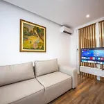 Downtown Boutique Apartamento Tirana