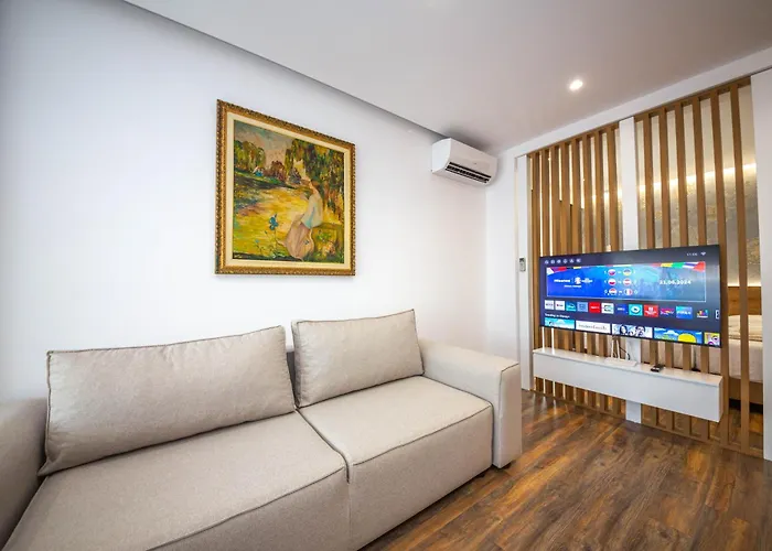 Downtown Boutique Apartmán Tirana