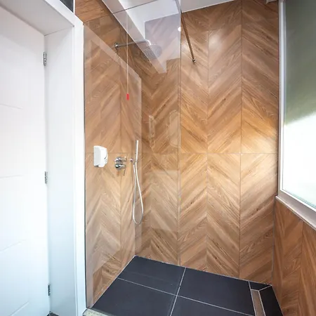 Downtown Boutique Apartmán Tirana