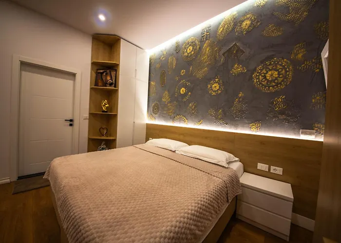 Downtown Boutique * Τίρανα